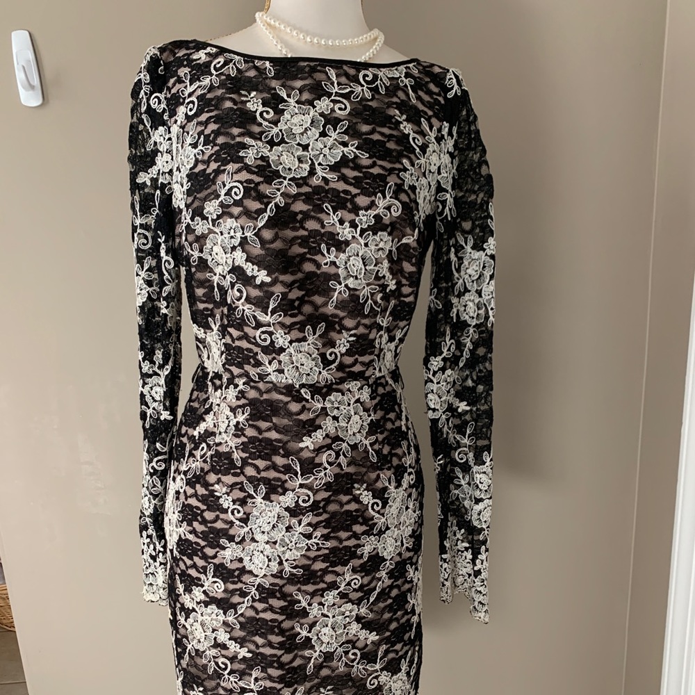 Knee length Antonio Melani dress !